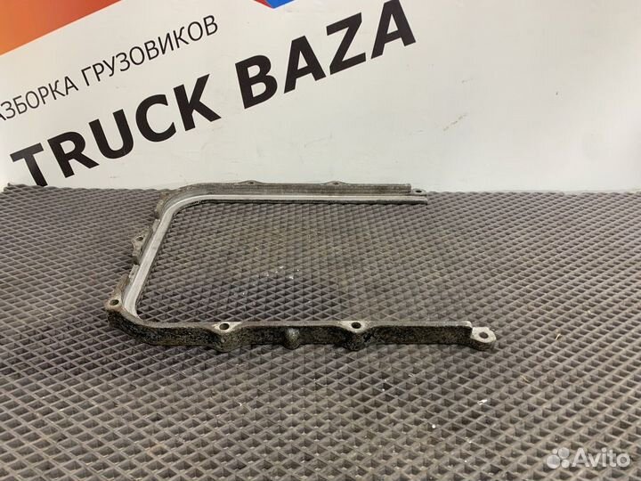 Прижимная планка передняя Iveco Stralis