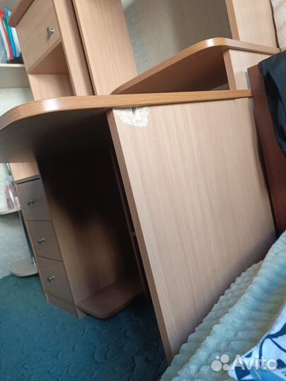 Компьютерный стол