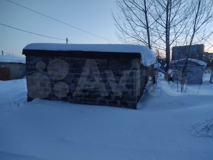 Гараж, > 30 м²