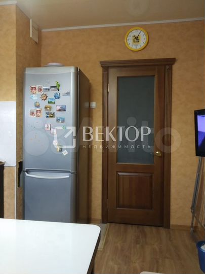 2-к. квартира, 60 м², 2/10 эт.