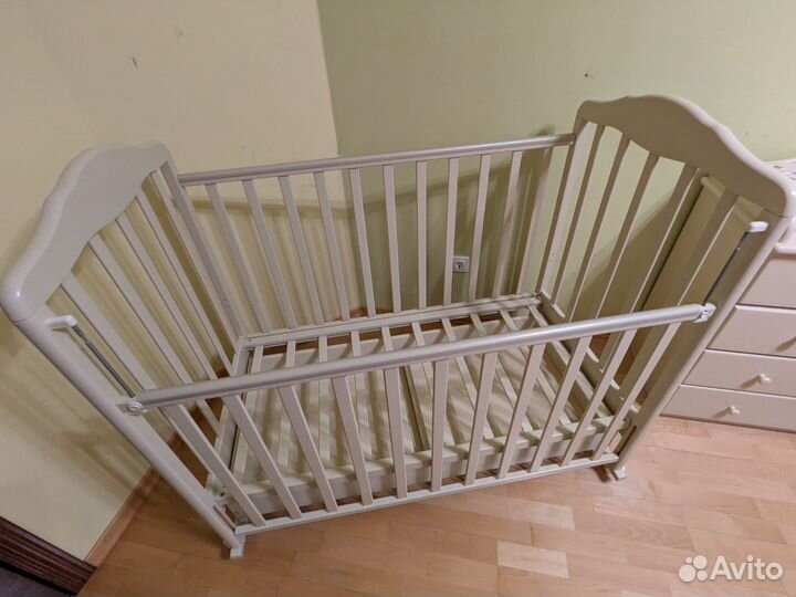 Детская кроватка с ящиком