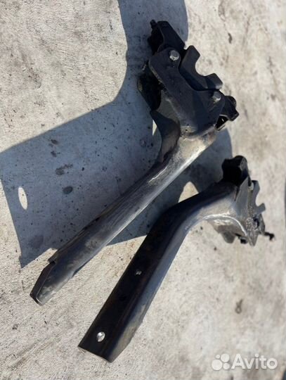 Кронштейн кабины задний Scania 5-Series P400 2018