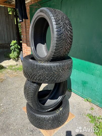 Nokian Tyres Hakkapeliitta 8 245/45 R18