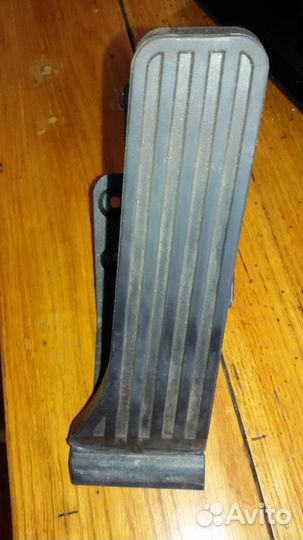 Мерседес GLK педаль газа A 2043001304