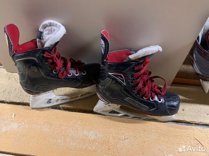 Хоккейные коньки bauer