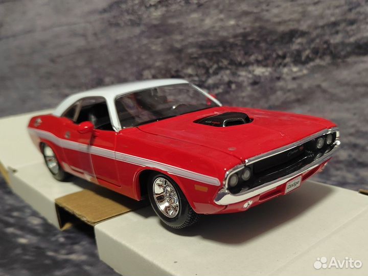 Dodge Challenger R/T Coupe 1970 1:24