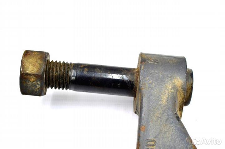 Кронштейн амортизатора переднего моста, нижний пра