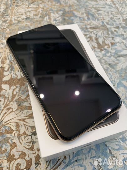 iPhone Xs, 256 ГБ