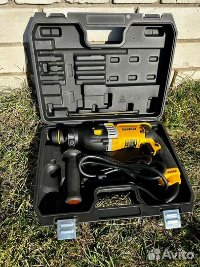 Перфоратор Dewalt