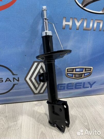 Амортизатор стойка перед Renault duster