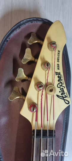 Aria Pro II RSB Deluxe II японский бас белый