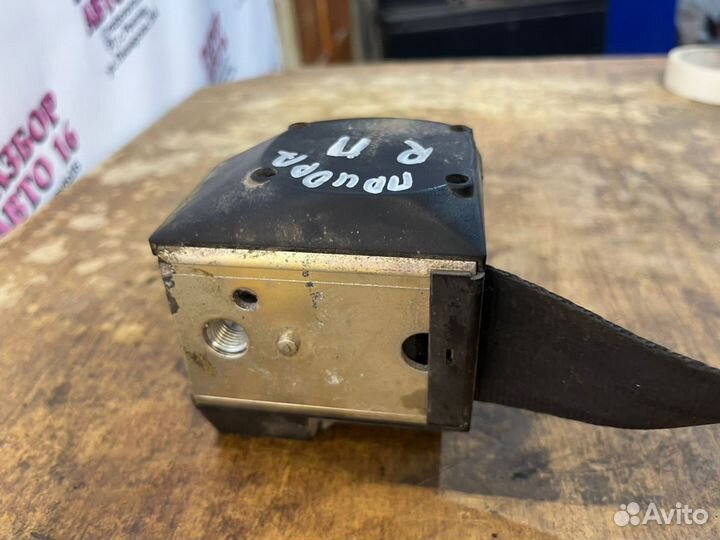 Ремень безопасности передний правый LADA Priora