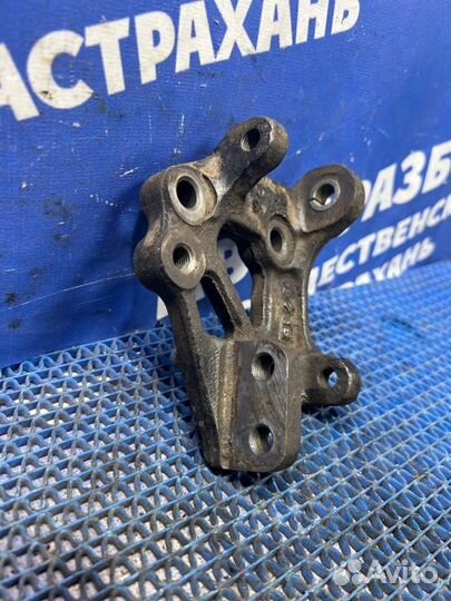 Кронштейн гидроусилителя руля Toyota Carina E