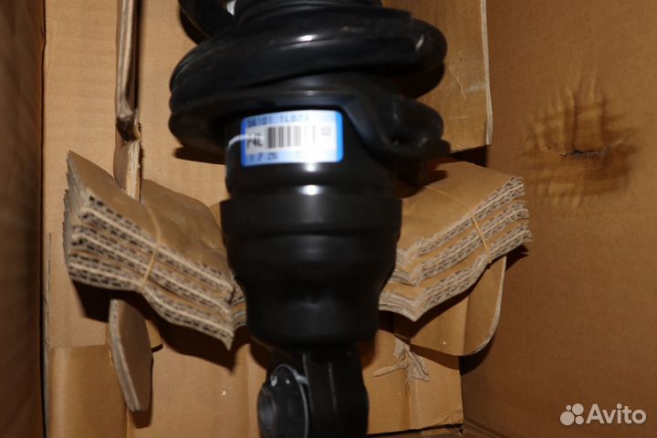 Амортизатор передний Nissan Patrol Y62 2010-2023