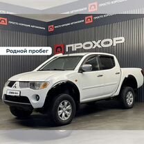 Mitsubishi L200 2.5 AT, 2008, 240 547 км, с пробегом, цена 1 057 000 руб.