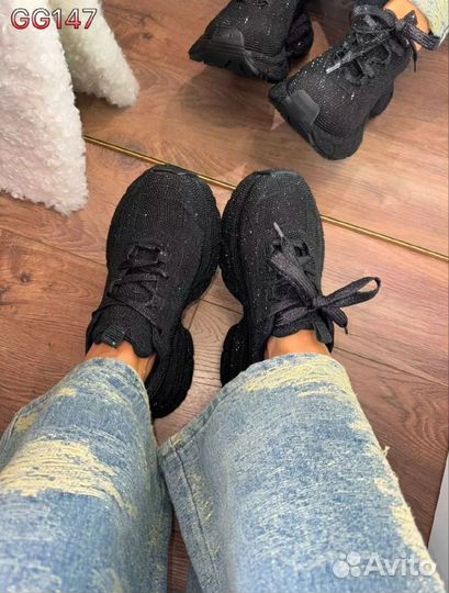 Кроссовки женские модные