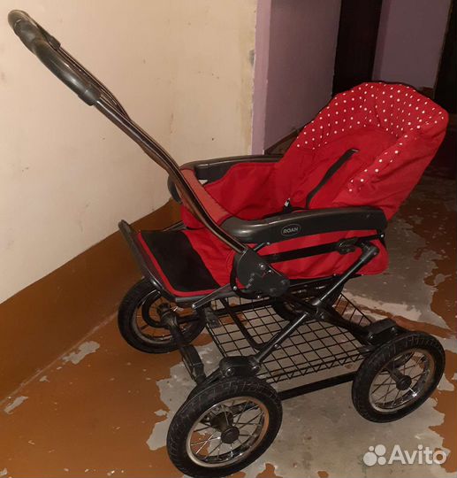 Прогулочная коляска