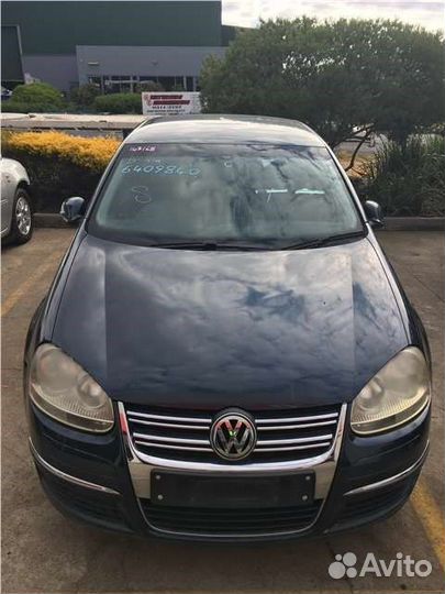 Разбор на запчасти Volkswagen Jetta 5