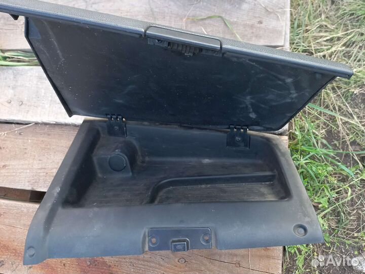 Ford Transit (06-13) бардачки торпеды правый левый