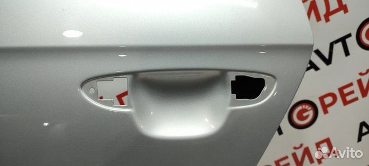 Дверь боковая задняя левая Volkswagen Passat 3C5