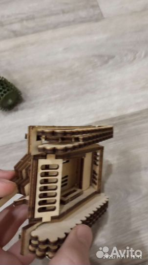 Танк деревянный