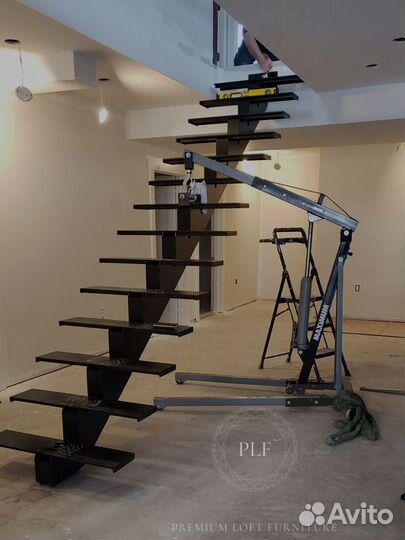 Лестница на металлокаркасе