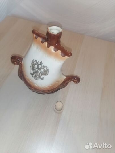 Декоративная керамическая бутылка