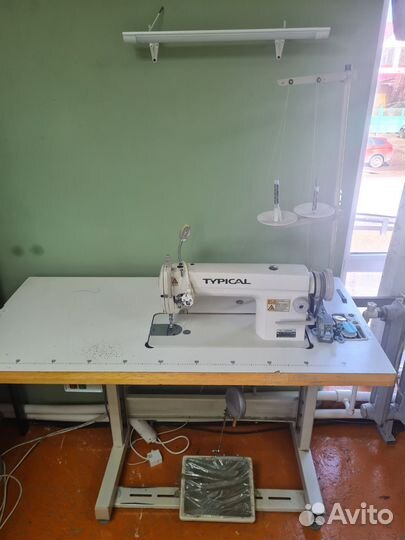 Швейная машина typical. В рабочем состоянии