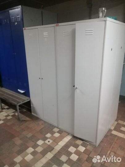 Шкаф металлический для одежды бу