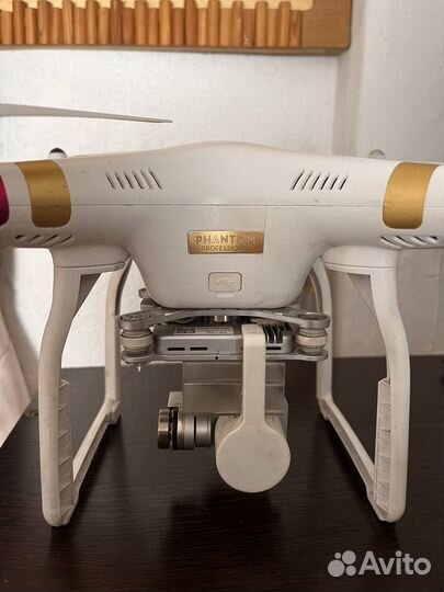 Квадрокоптер DJI Phantom 3 Professional