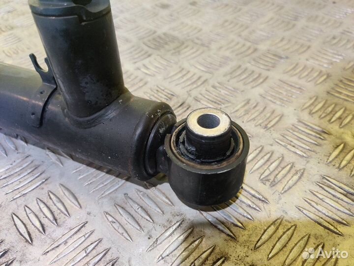 Амортизатор задний Volkswagen Passat Variant B8