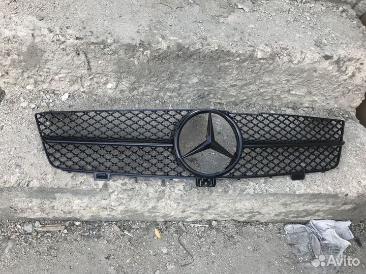 Решетка радиатора Mercedes CLS w219 AMG рестайл