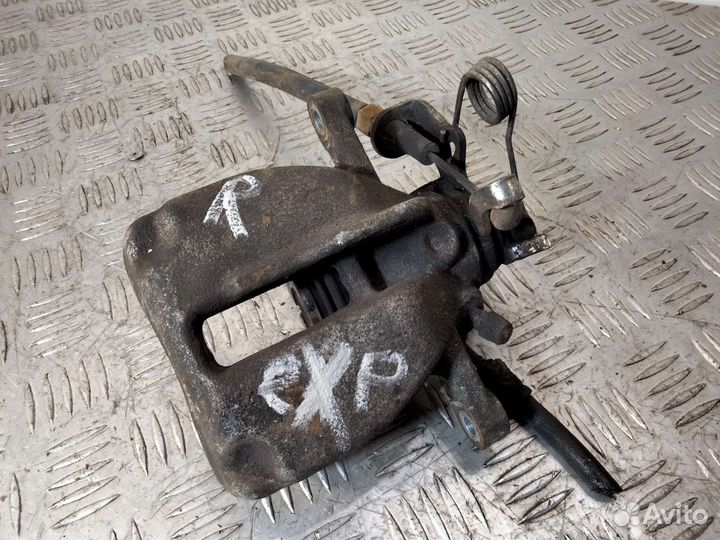 Суппорт задний правый Peugeot Expert 2