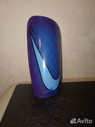 Щитки nike