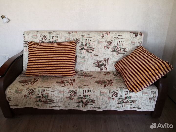 Декоративные подушки 65*50 см (большие)