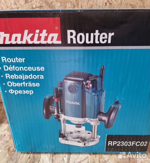 Фрезер Makita RP2303FC02