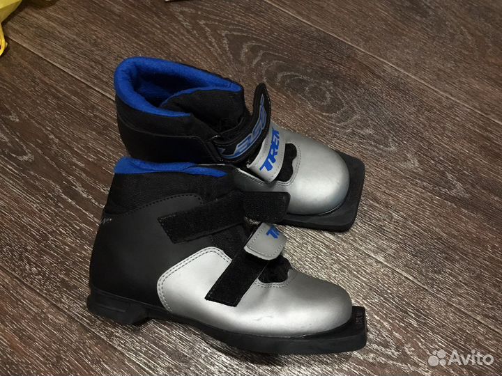 Лыжные ботинки