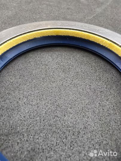 Сальник 60-80-12 combi 12012930B