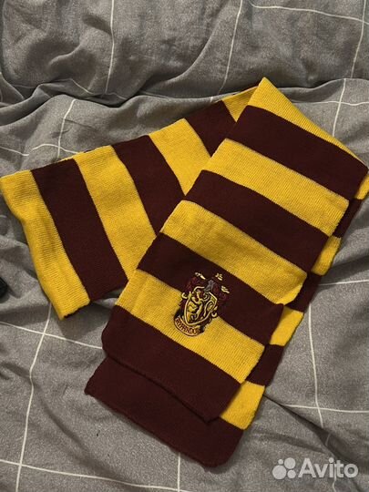 Шарф и музыкальная шкатулка Гарри Поттера