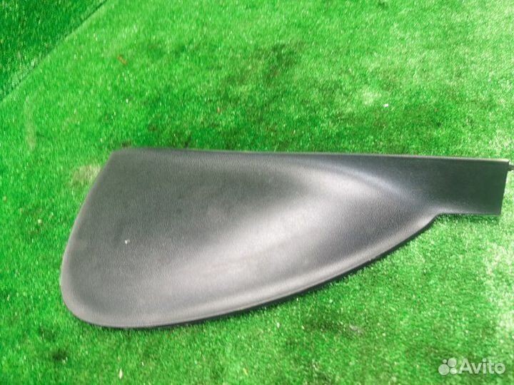 Накладка на торпедо правая Citroen C4 седан 1.6