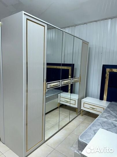 Спальный гарнитур 