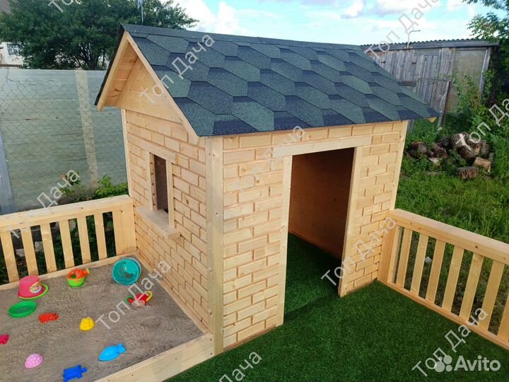 Детская площадка, бассейн, детский домик из дерева