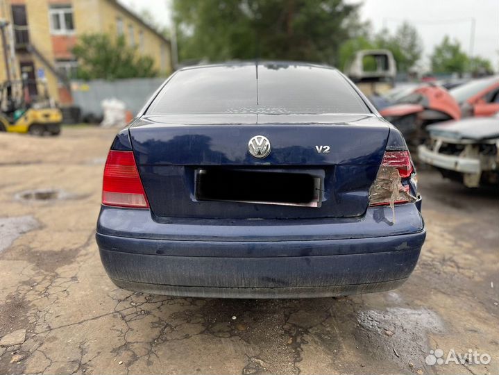 В разборе Volkswagen Bora 1999 2.0 APK МКПП