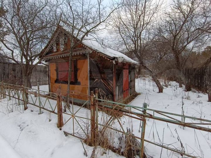 Дача 10 м² на участке 4 сот.