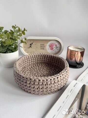 Корзинка вязаная для интертера
