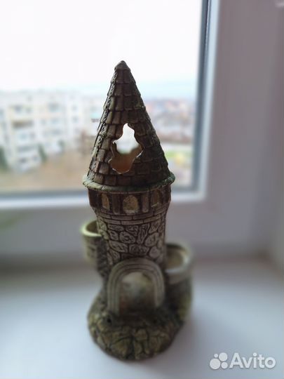 Замок для аквариума