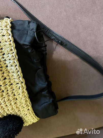 Cумка новая с помпонами