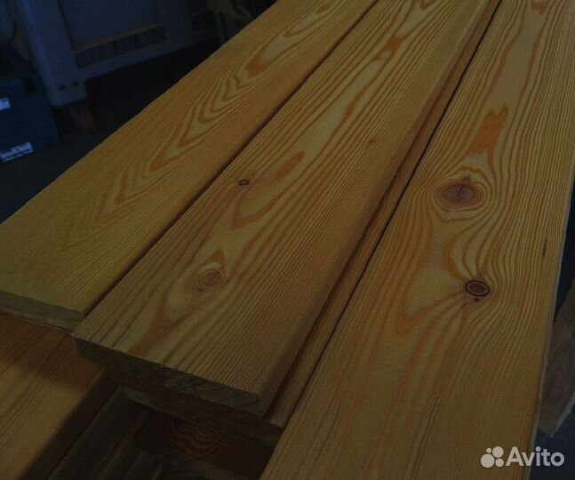 Шлифованные доски лиственницы 50x140 мм, для красивого внешнего вида