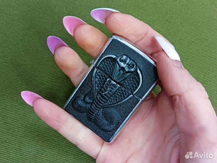 Зажигалка Кобра