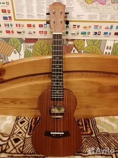 Укулеле концерт со звукоснимателем